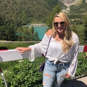 Meet your Posher, Laurynn